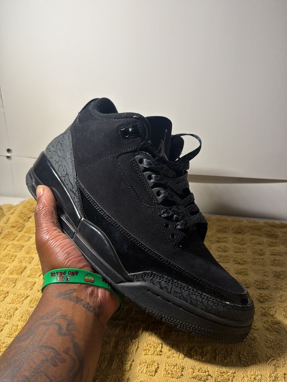 "Black Cat 3s"